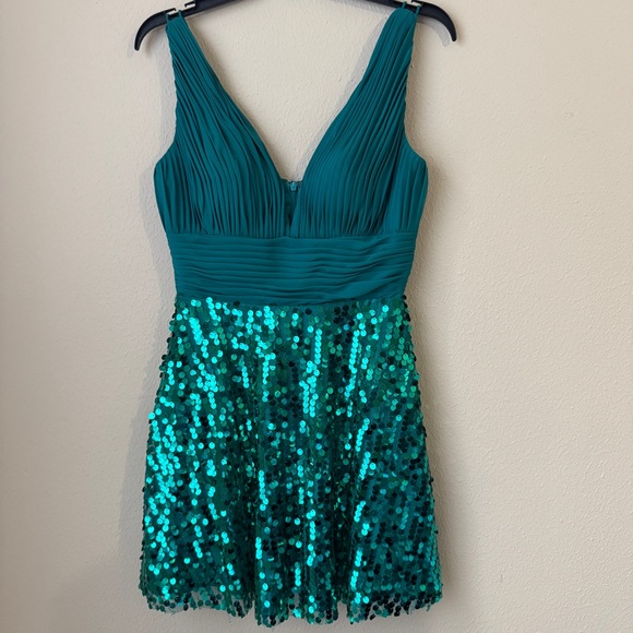 Glam gurlz Dresses & Skirts - Teal Sequin V-Neck Mini Dress with Pleated Bodice